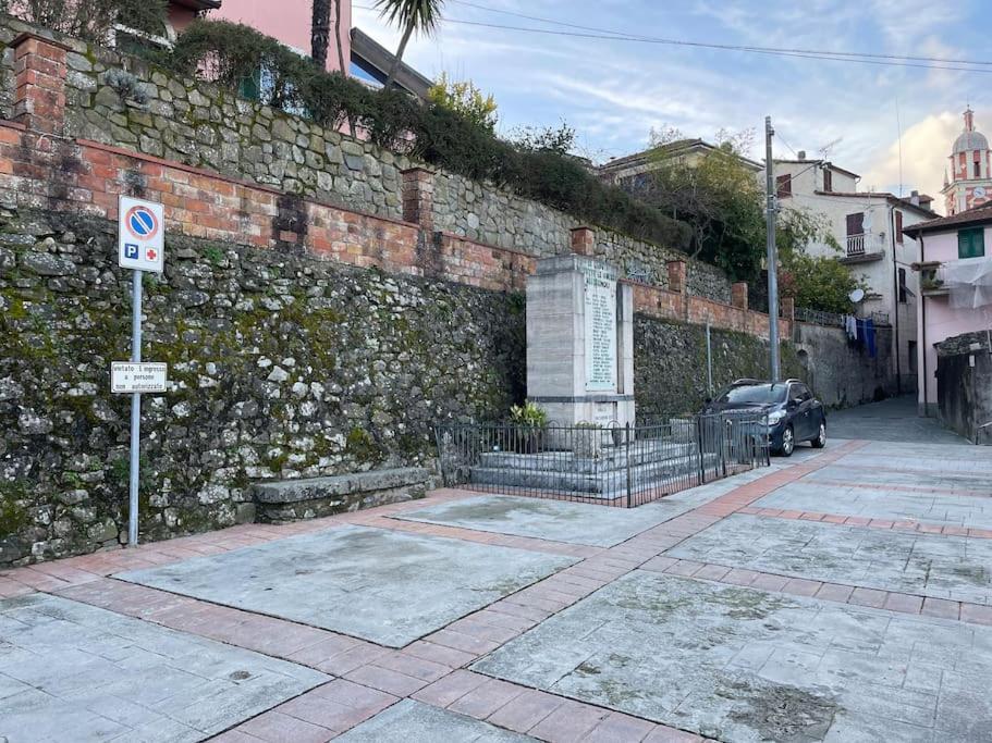 Tra Alpi Apuane E Cinque Terre.. Casetta Renata! Villa Valeriano Lunense Екстериор снимка